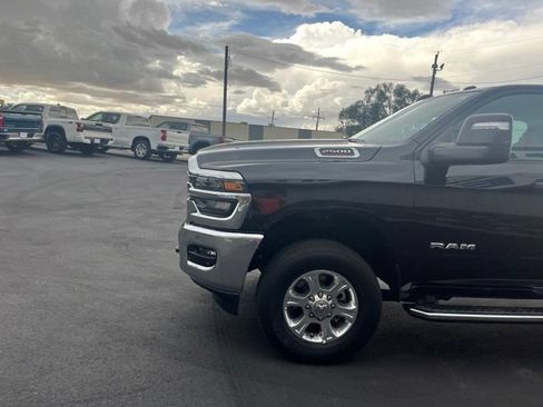 Used 2026 RAM 2500 Big Horn AWD/4WD image 4
