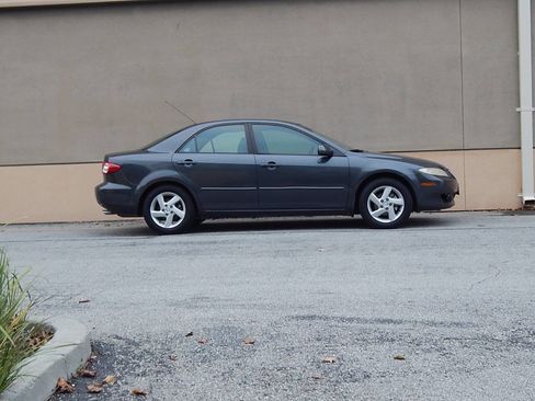Used 2004 MAZDA MAZDA6 i image 2