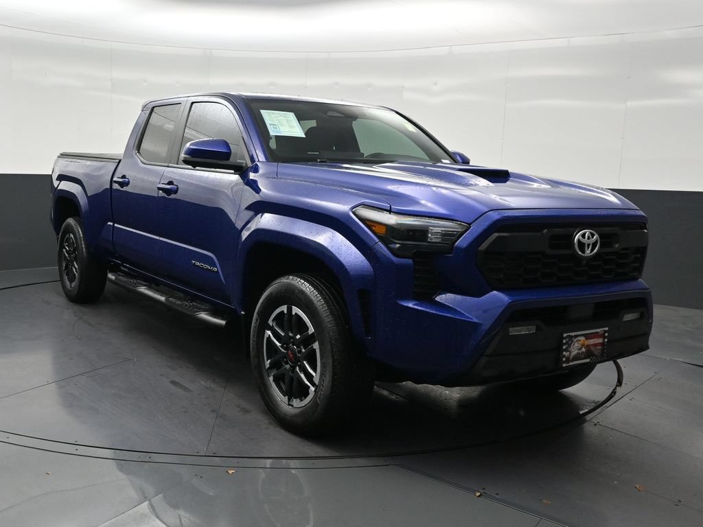 Used 2024 Toyota Tacoma TRD Sport w/ TRD Sport Premium Package RWD image 8