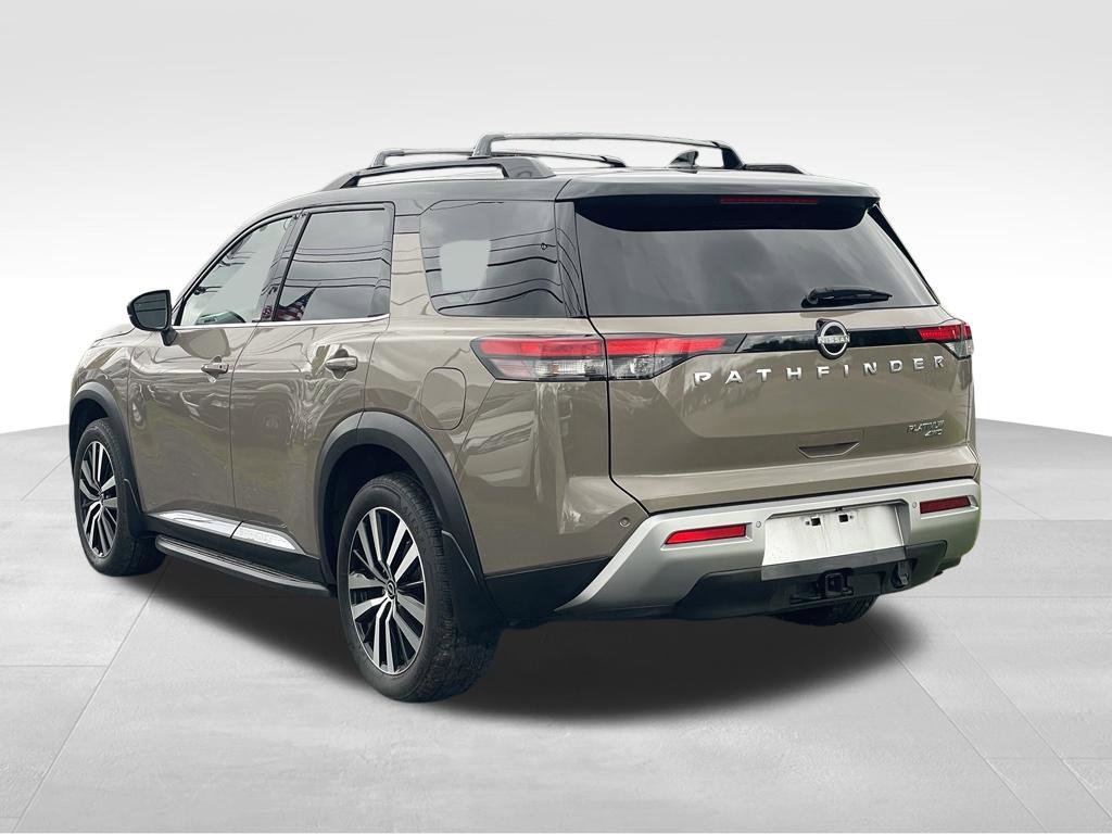 Certified 2024 Nissan Pathfinder Platinum AWD/4WD image 5