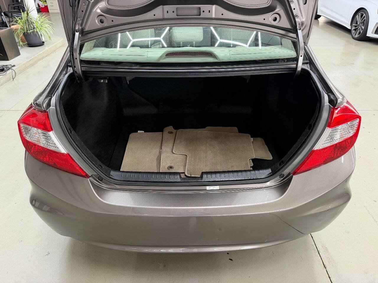 Used 2012 Honda Civic LX image 9