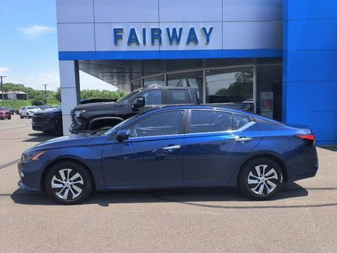 Used 2022 Nissan Altima 2.5 S FWD image 1