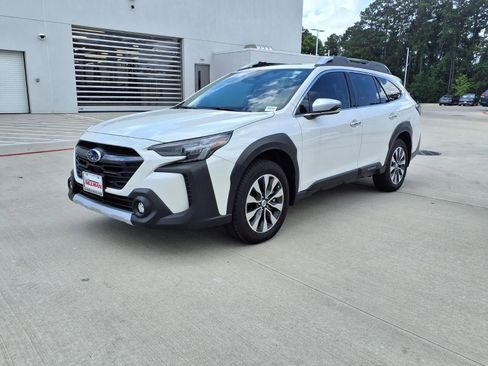 Used 2025 Subaru Outback Touring XT AWD/4WD image 3