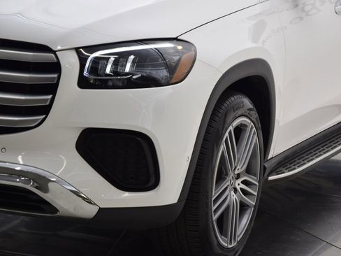 Used 2026 Mercedes-Benz GLS 450 4MATIC image 11