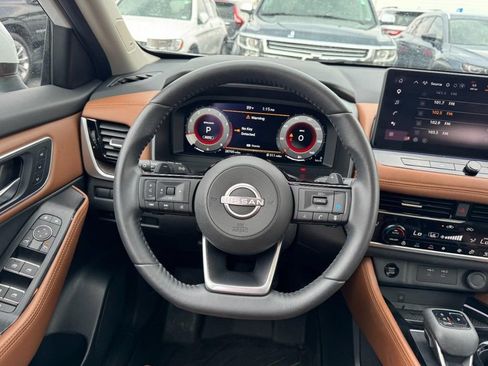 Used 2024 Nissan Rogue Platinum w/ Platinum Premium Package AWD/4WD image 14