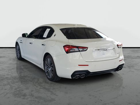 Used 2022 Maserati Ghibli Modena RWD image 3