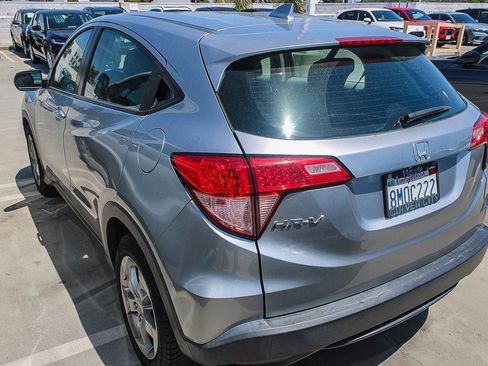 Used 2017 Honda HR-V LX image 12