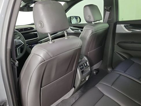 Used 2024 Cadillac XT5 Premium Luxury FWD image 11