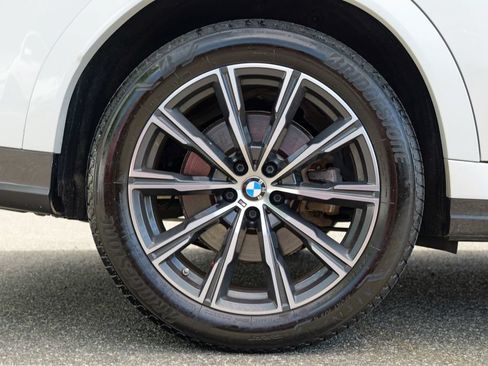 Used 2024 BMW X6 xDrive40i w/ Premium Package AWD/4WD image 13