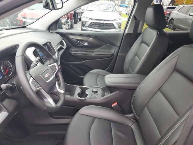 Certified 2024 GMC Terrain SLT FWD image 17
