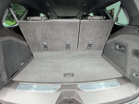 Used 2021 Cadillac Escalade Sport w/ LPO, ONYX Package AWD/4WD image 16