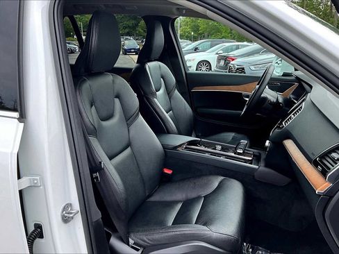 Certified 2023 Volvo XC90 B5 Plus image 7
