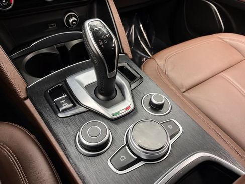 Used 2020 Alfa Romeo Stelvio RWD image 26