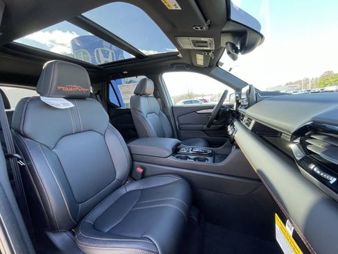 New 2025 Honda Pilot TrailSport image 12