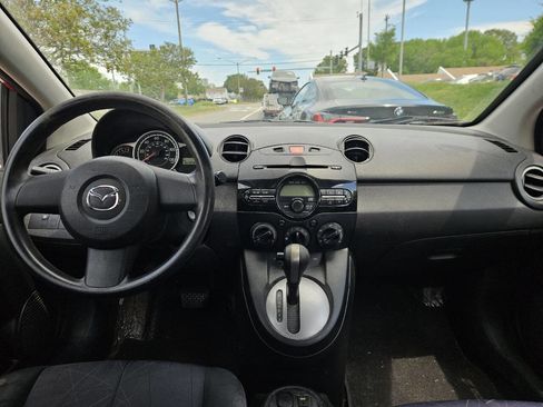 Used 2013 MAZDA MAZDA2 Sport image 15