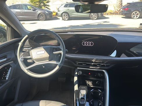 Used 2025 Audi Q5 Premium w/ Convenience Package AWD/4WD image 10