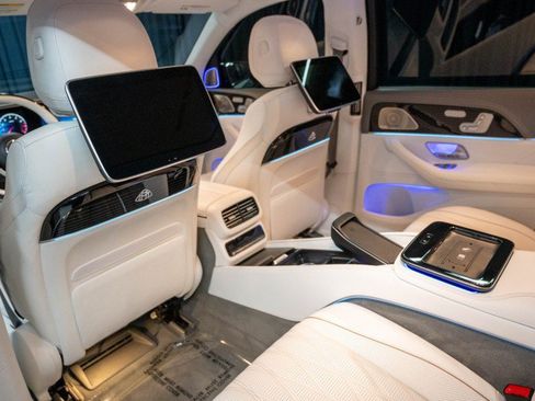 Certified 2024 Mercedes-Benz Maybach GLS 600 4MATIC image 20