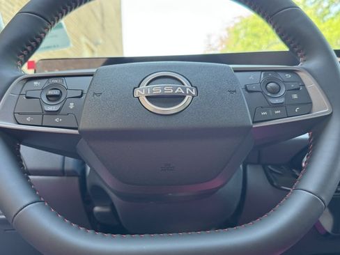 New 2026 Nissan Sentra SR w/ Floor Mat Package FWD image 10