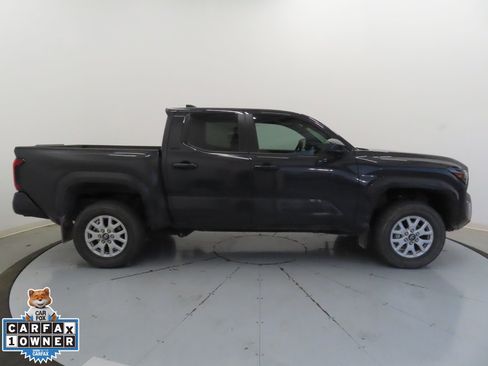 Used 2024 Toyota Tacoma SR5 image 2