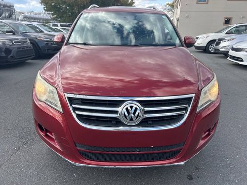 Used 2010 Volkswagen Tiguan 2WD image 2