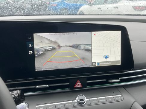 Used 2025 Hyundai Elantra SEL image 23