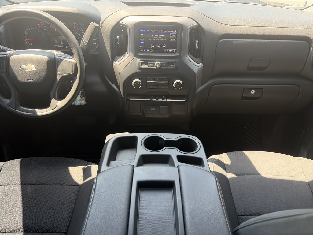 Used 2020 Chevrolet Silverado 1500 Custom w/ Custom Value Package AWD/4WD image 13