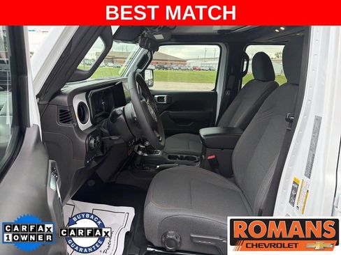 Used 2024 Jeep Wrangler Unlimited AWD/4WD image 10