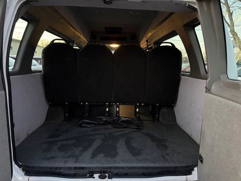 Used 2010 Ford E-250 and Econoline 250 Extended image 16