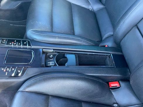Used 2015 Porsche Panamera S RWD image 38