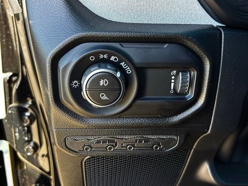 New 2026 Jeep Gladiator Sport image 13