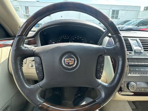 Used 2008 Cadillac DTS image 24