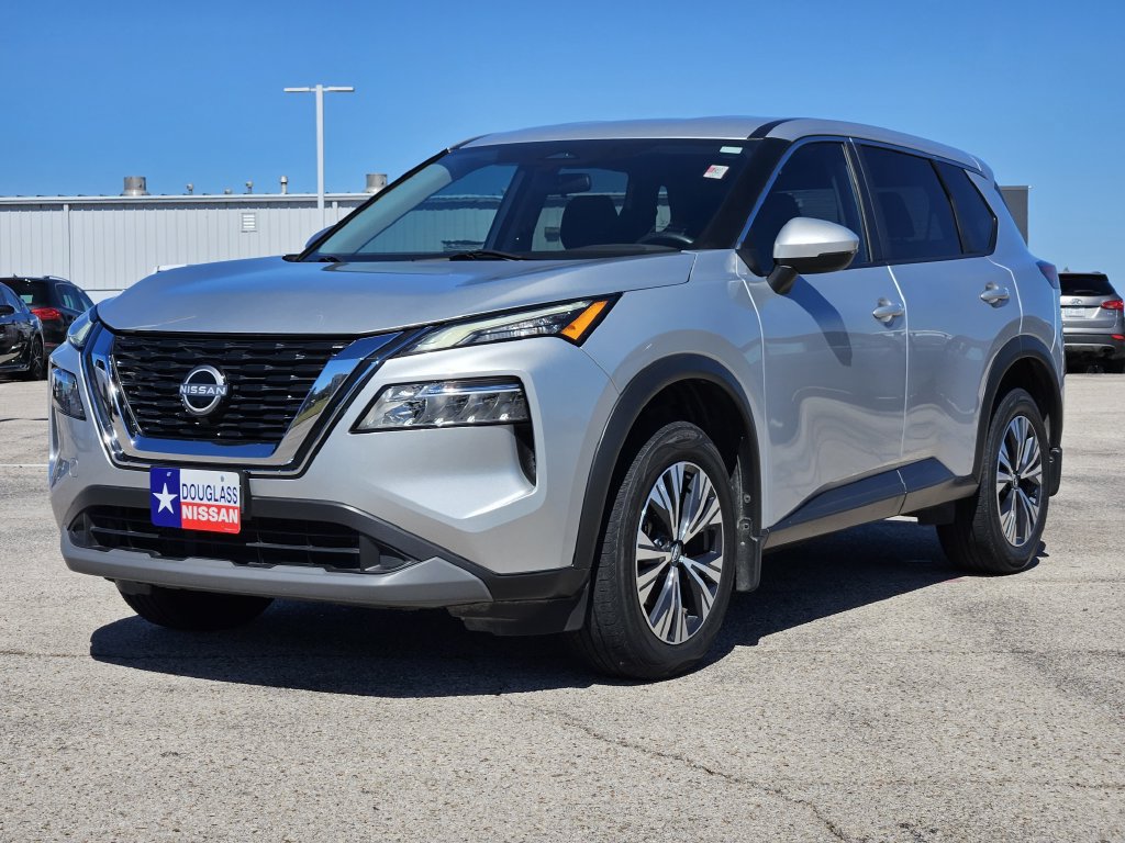 Used 2022 Nissan Rogue SV FWD image 2