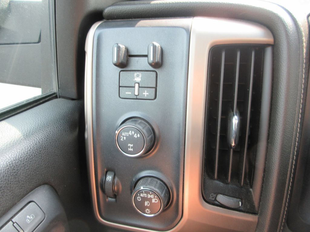 Used 2018 GMC Sierra 1500 Denali w/ Denali Ultimate Package AWD/4WD image 25