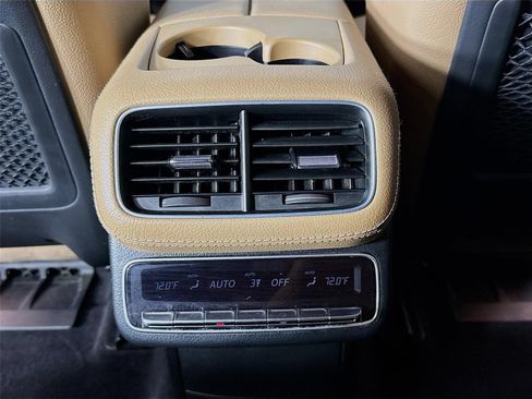 Used 2024 Mercedes-Benz GLS 580 4MATIC image 27