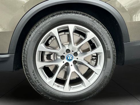 Used 2024 BMW X5 xDrive50e w/ Parking Assistance Package AWD/4WD image 26