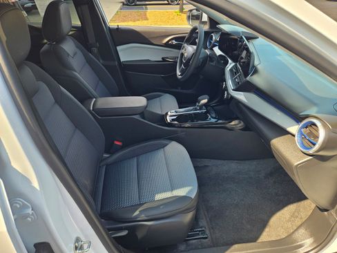 Certified 2026 Chevrolet Trax LT FWD image 7