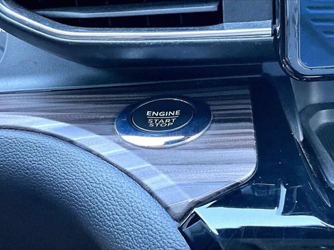 Used 2022 Ford Explorer Limited w/ Equipment Group 301A RWD image 28