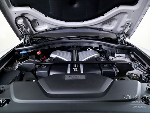 New 2026 Rolls-Royce Cullinan image 40