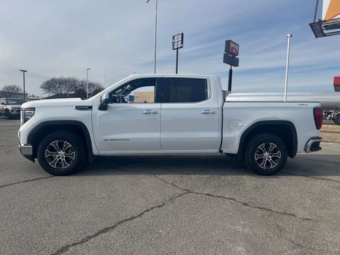 Used 2024 GMC Sierra 1500 SLT image 3