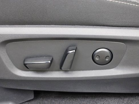 New 2026 Nissan Pathfinder SV image 17