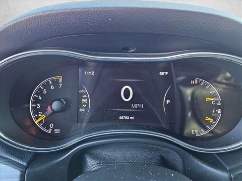 Used 2020 Jeep Grand Cherokee Laredo image 11