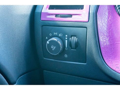 Used 2014 Dodge Challenger SXT image 22