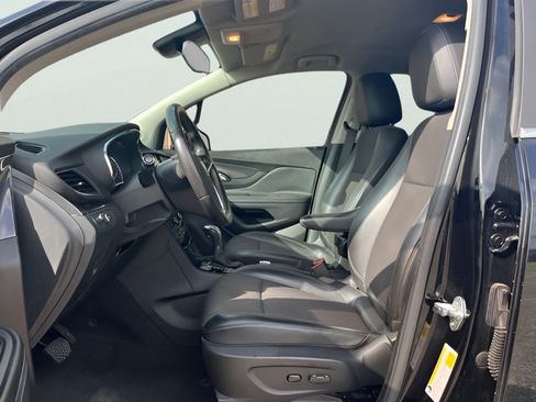 Used 2020 Buick Encore Preferred AWD/4WD image 15