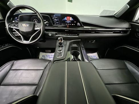 Used 2022 Cadillac Escalade Sport w/ Touring Package AWD/4WD image 18