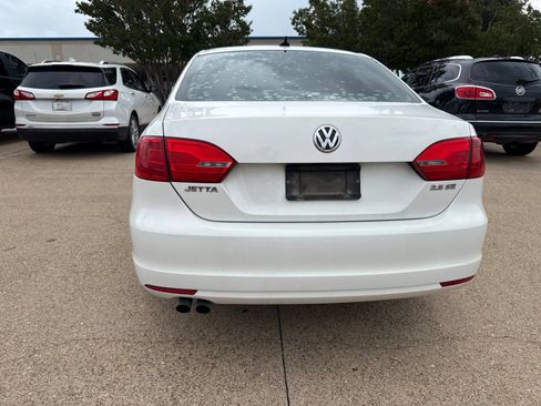 Used 2013 Volkswagen Jetta SE FWD image 6