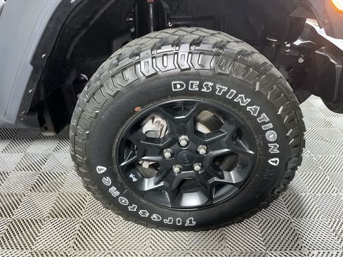 Used 2023 Jeep Wrangler Unlimited w/ Cold Weather Group AWD/4WD image 10