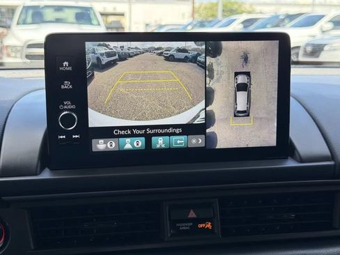 Used 2024 Honda Pilot TrailSport image 32