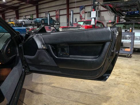 Used 1991 Chevrolet Corvette Coupe RWD image 37