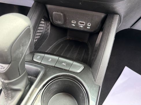 Used 2022 Chevrolet TrailBlazer LS FWD image 27