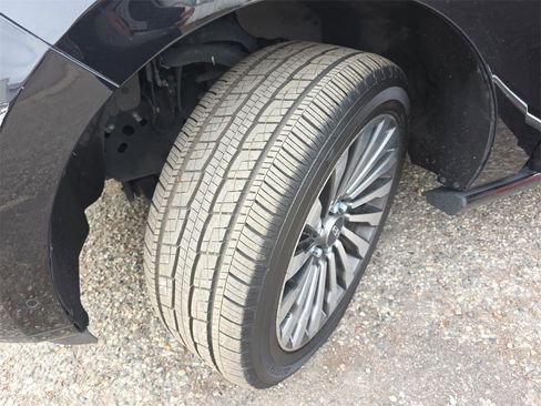 Used 2019 Lincoln Navigator L Reserve image 37